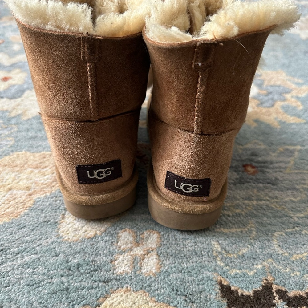 UGG BOOTS